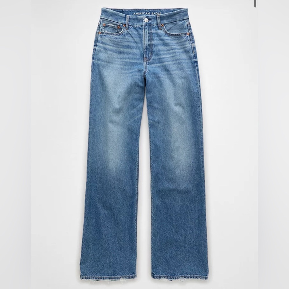 AE Strigid Curvy Super High-Rise Baggy Jeans NWT